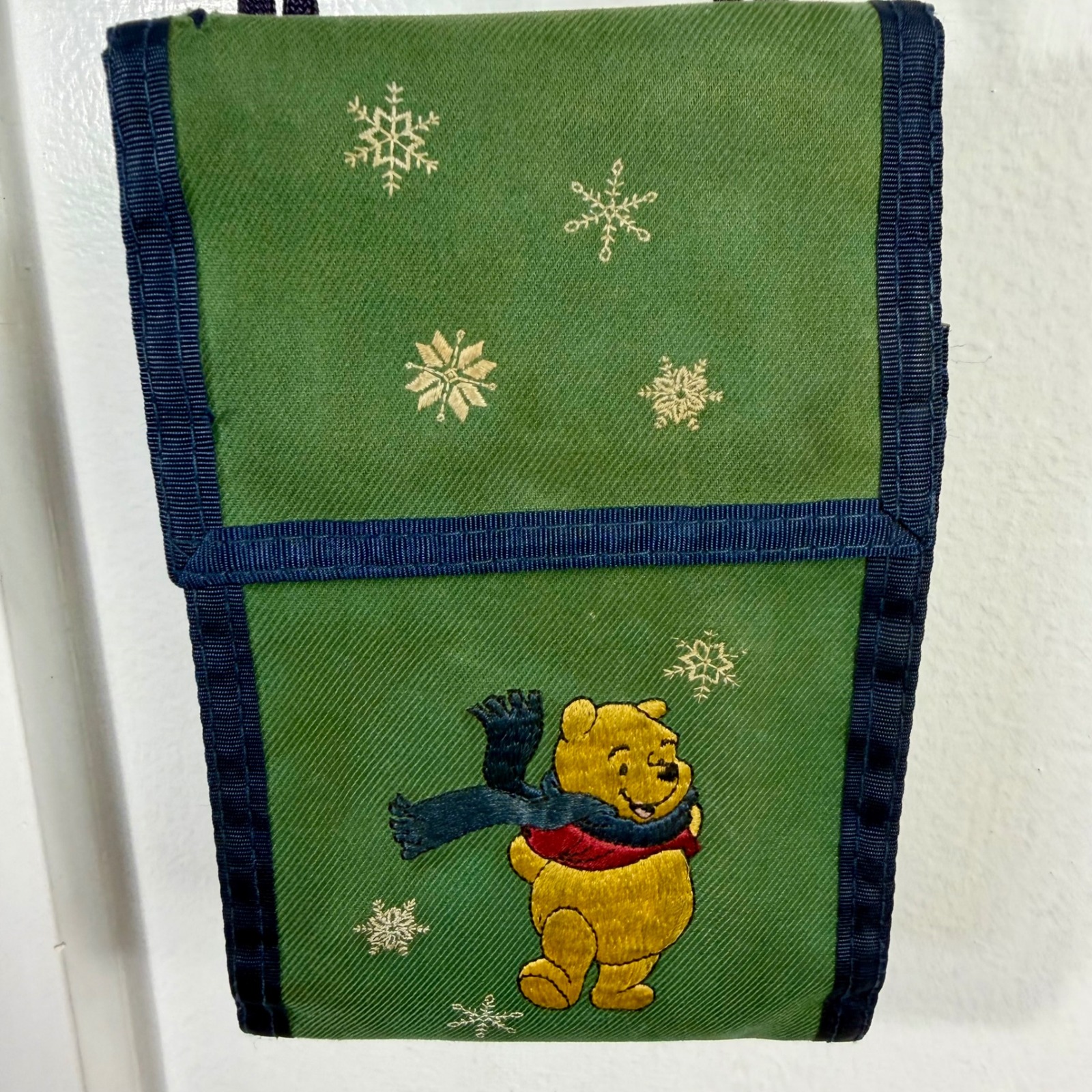 Disney Catalog Pooh Nordic Green Canvas Crossbody Passport Wallet Vintage